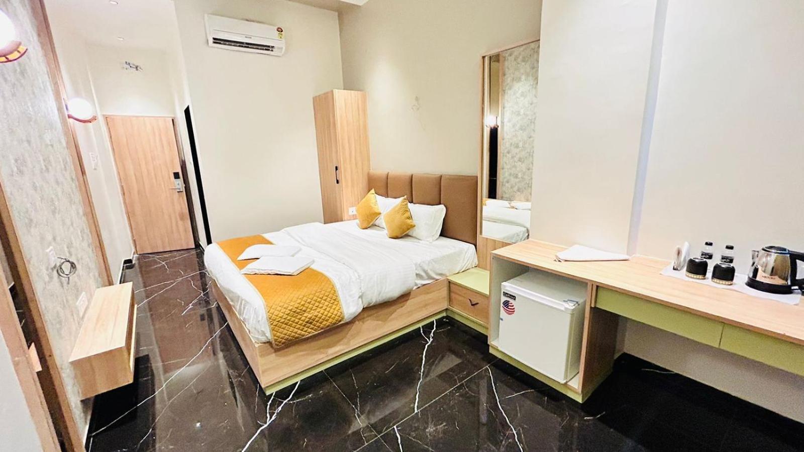 River An Sky Resort Wadhiware 外观 照片